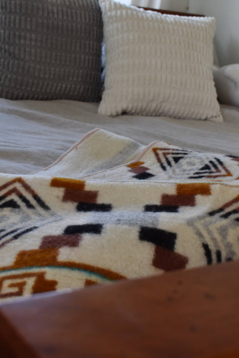 'Western' 100% Wool Blanket | Craft Bedding