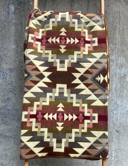 Southwestern Diamond Pattern Blanket | Gift